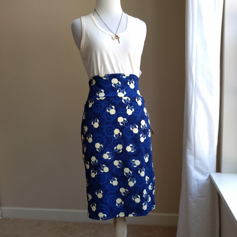 Lularoe Disney Minnie 🐁 Cassie skirt, medium